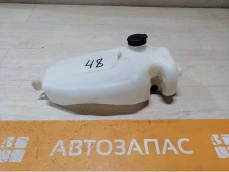 Sandero №3 бачок омывателя лобового стекла