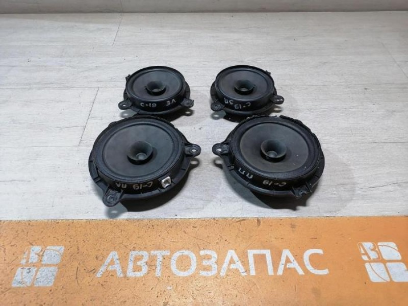 Sandero 2 динамик задний