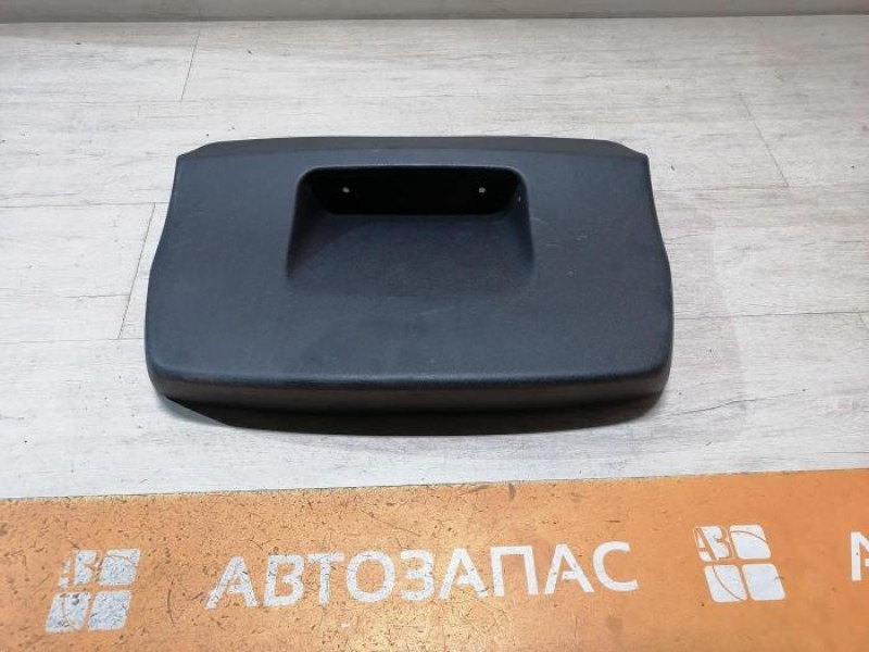 Sandero 2 обшивка крышки багажника