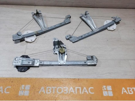 Sandero 2 стеклоподъемник задний правый мех