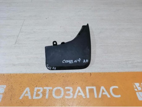 Sandero №4 брызговик задний правый