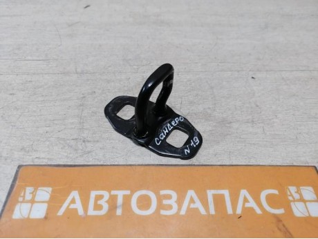 Sandero 2 петля замка багажника