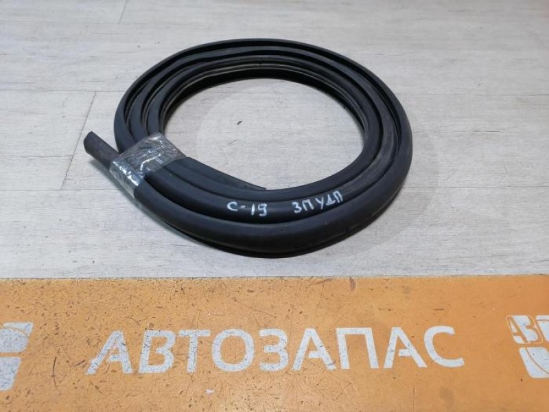 Sandero 2 уплотнитель дверного проема задний правый