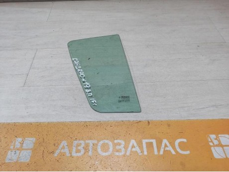 Sandero 2 форточка правая 15