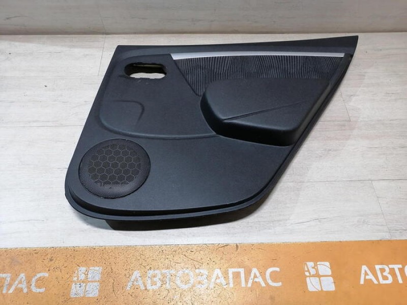 Sandero 1 обшивка двери задняя правая эл