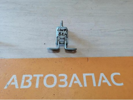 Swift петля двери задняя левая нижняя