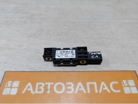 Touareg датчик удара средний