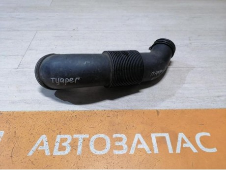 Touareg патрубок воздушного фильтра 7l6129627