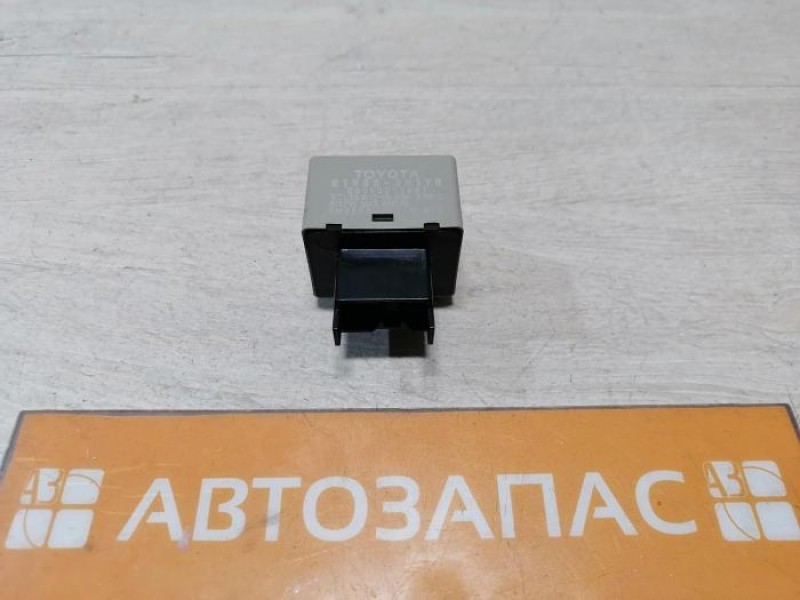 Camry v40 №2 реле поворотов