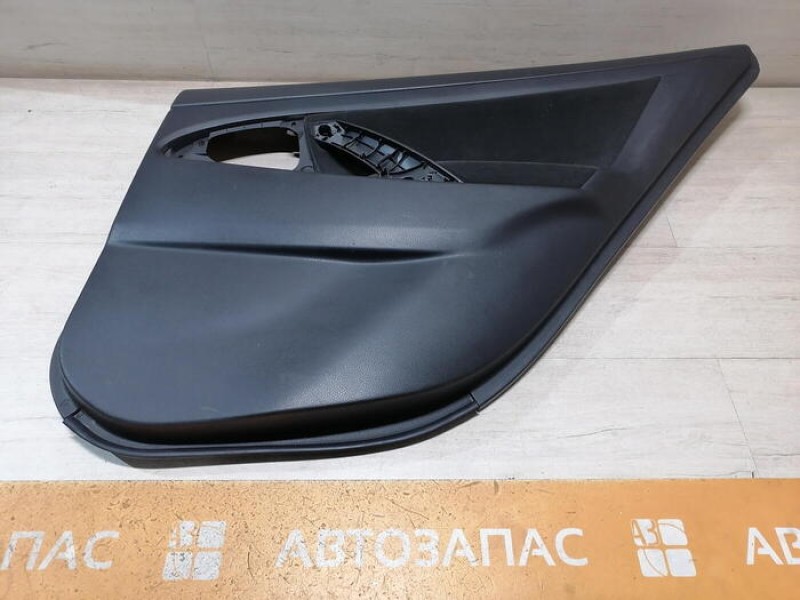 Camry v40 обшивка двери задняя правая эл тряпка