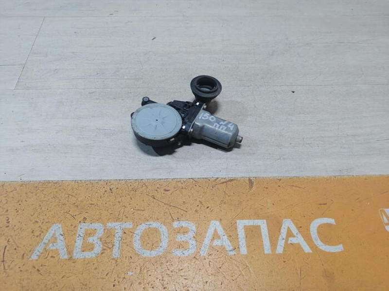 Corolla моторчик стеклоподъемника правый
