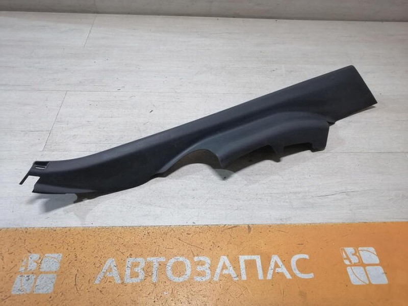 Corolla обшивка задней стойки нижняя правая