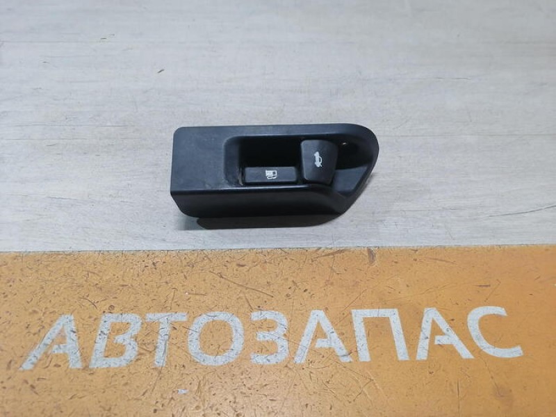 Corolla ручка открывания багажника и лючка бензобака