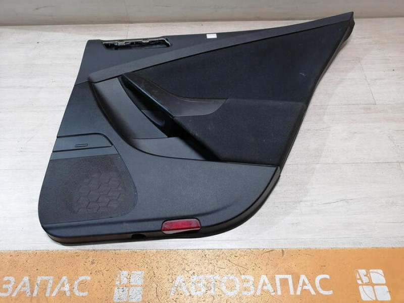 Passat B6 обшивка двери передняя правая эл деф