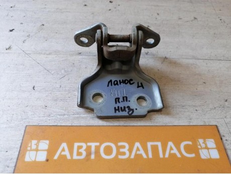 Lanos №4 петля двери передняя правая нижняя