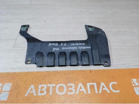 BMW X1 №1 пыльник заднего бампера средний