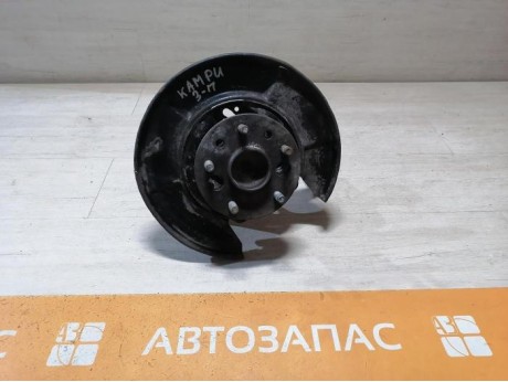 Camry v40 №3 кулак задний правый