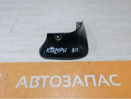 Camry v40 брызговик задний правый