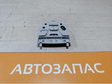 Lada Vesta плафон салона передний деф