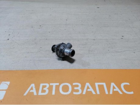 Yaris корпус термостата 1SZ-FE
