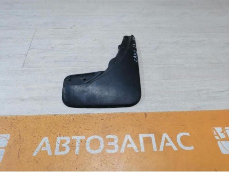 Sandero №13 брызговик задний правый