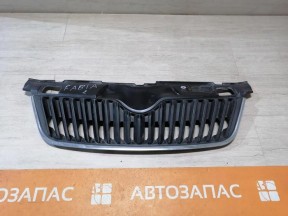 Skoda Fabia II решетка радиатора