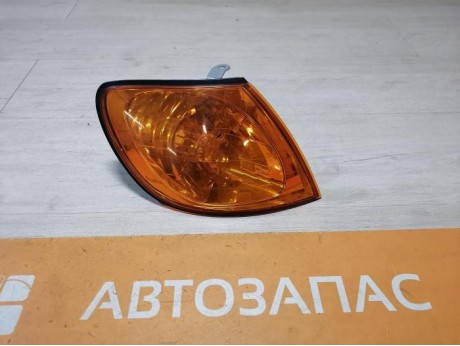 Spacio поворотник повторитель поворота правый в фару