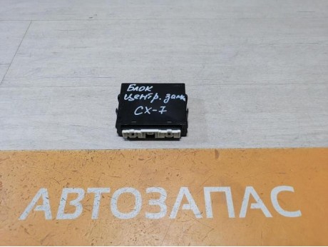 Mazda CX7 блок управления центральным замком eg23675dzb