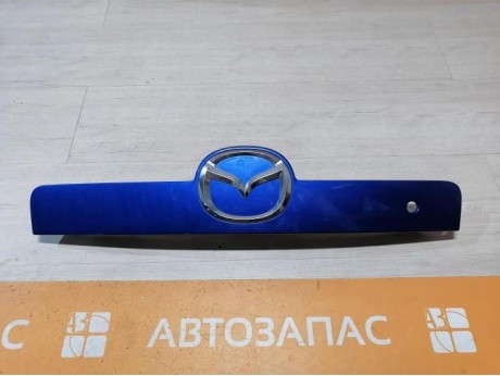 Mazda CX7 молдинг крышки багажника деф