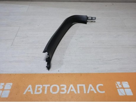 Mazda CX7 обшивка крышки багажника правая