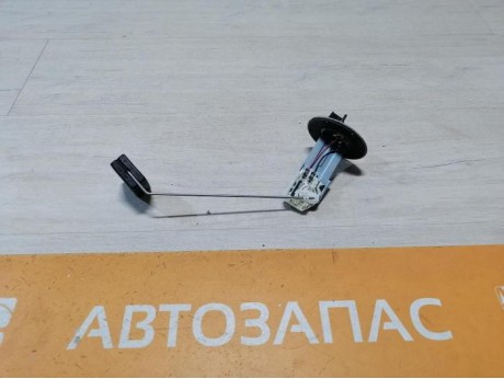 Mazda CX7 датчик уровня топлива