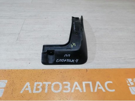 Sportage 4 П брызговик передний правый деф