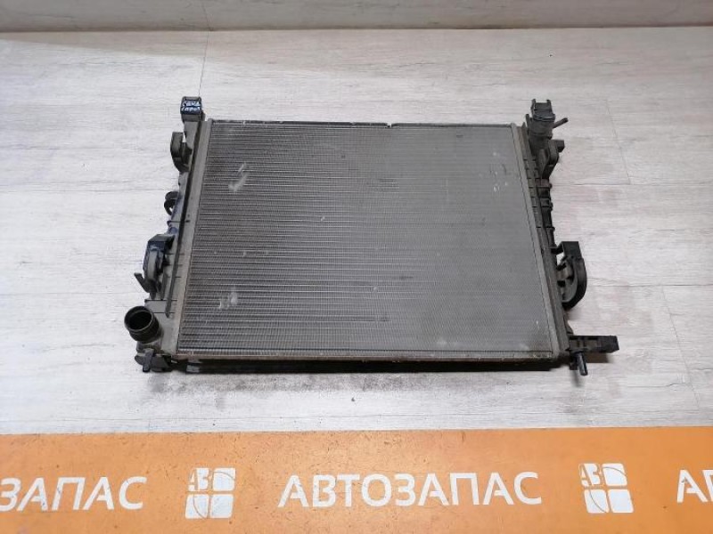 Sandero 2 П радиатор охлаждения двигателя
