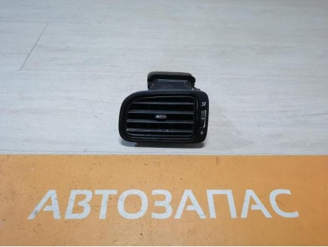 Polo №6 дефлектор торпедо левый