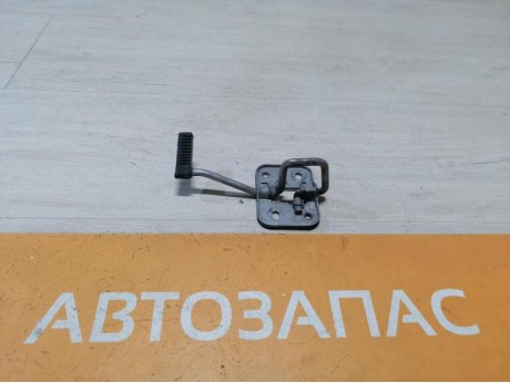 Polo №6 ручка открывания капота на кузове