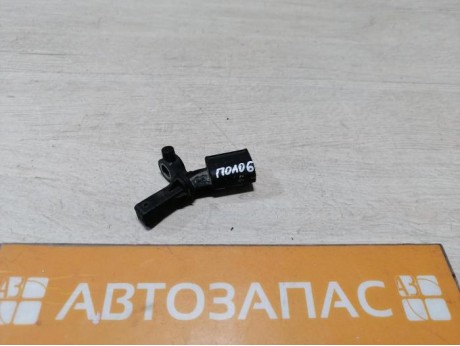 Polo №6 датчик абс задний правый