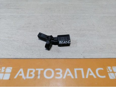 Polo №6 датчик абс задний левый