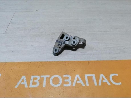 Rio 3 №8 фиксатор кронштейн тросов кулисы