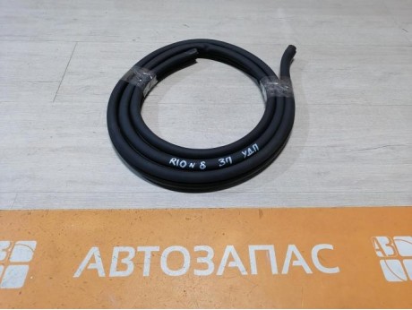 Rio 3 №8 уплотнитель дверного проема задний правый
