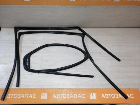 Logan №46 бархотка наружная задняя правая