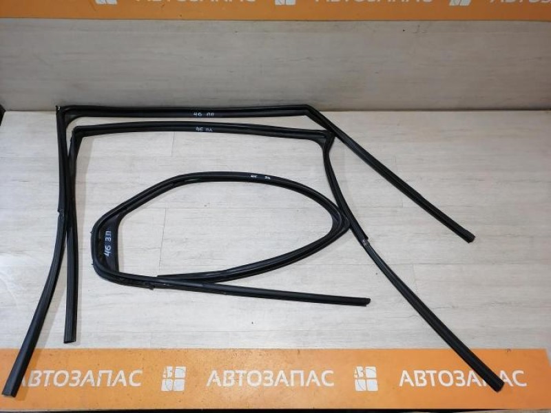 Logan №46 бархотка наружная задняя правая