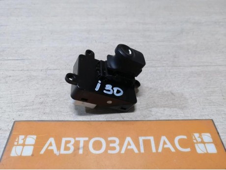 Нyundai i30 кнопка стеклоподъемника