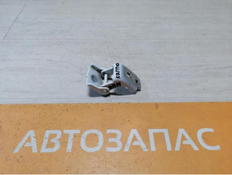 Kaptur петля двери передняя правая нижняя