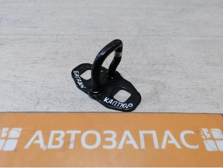Kaptur петля замка багажника