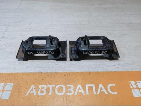 Cerato 2 №1 кронштейн усилителя заднего бампера к-кт