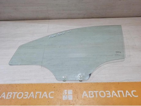 Rio 3 №9 стекло переднее левое