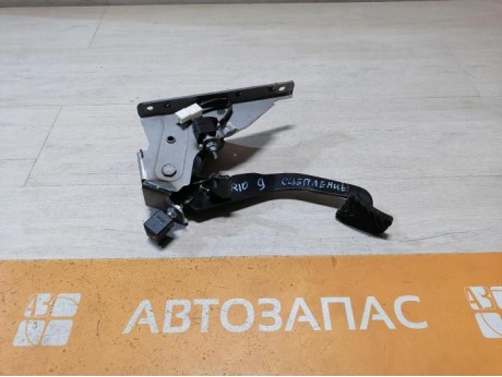 Rio 3 №9 педаль сцепления