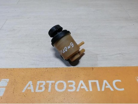 Rio 3 №9 бачок ГУР