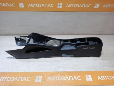 Rio 3 №9 консоль центральная