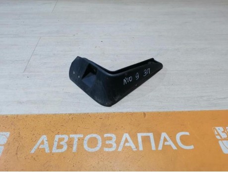 Rio 3 №9 брызговик задний правый